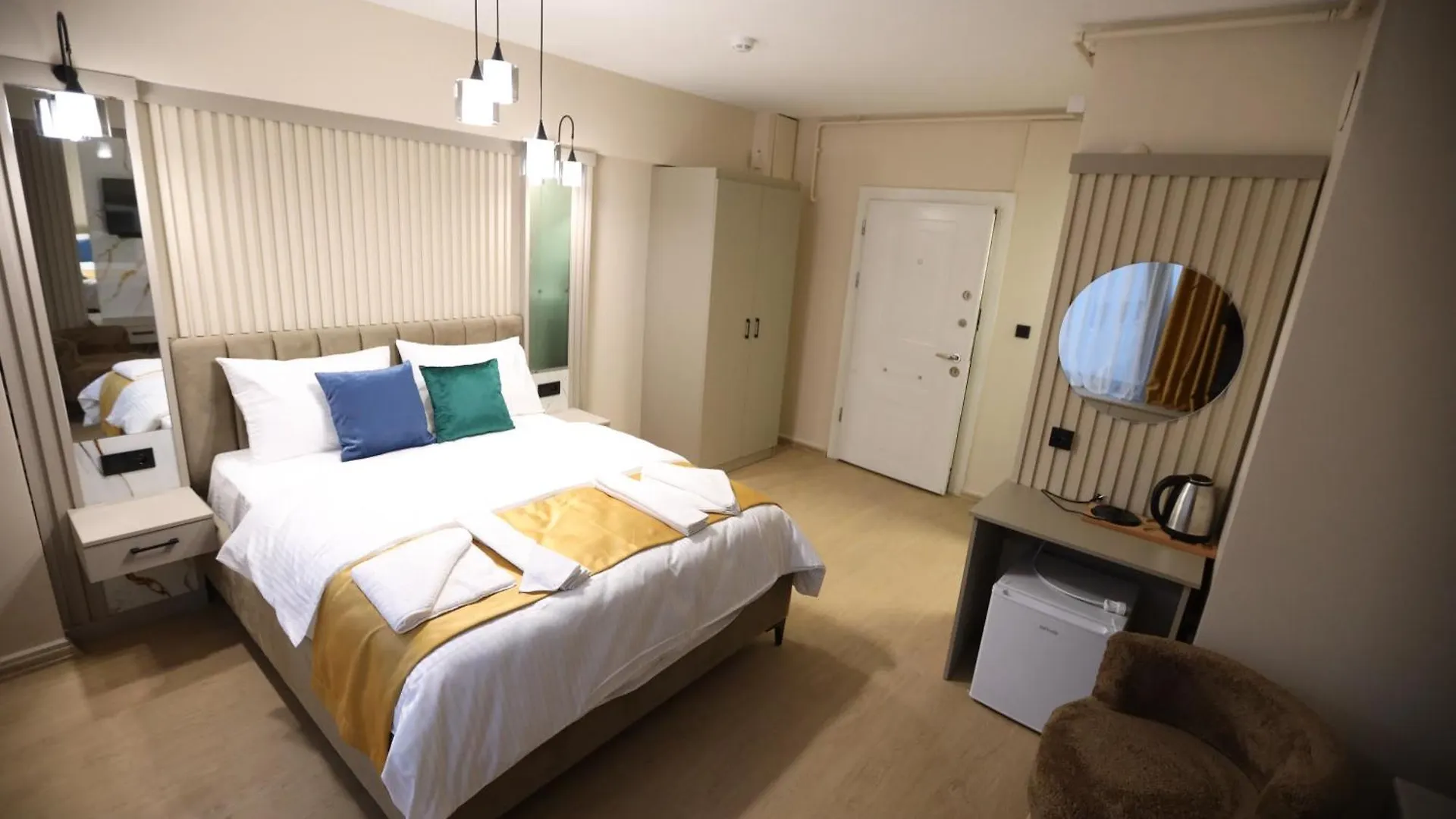 Dorefis Suitesの連絡先